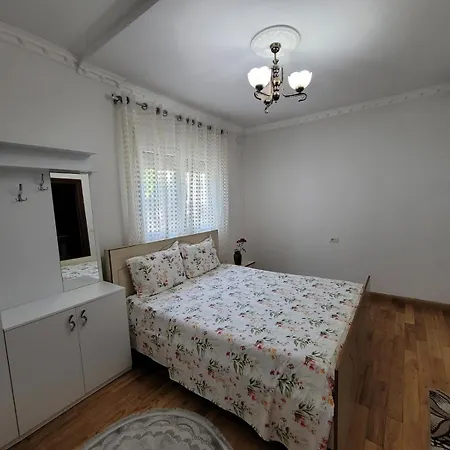 Private Room On A Shared Apartament Near Durres Beach Exterior photo